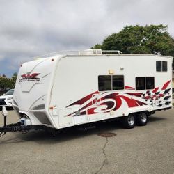 2006 Weekend Warrior FB2200 Toy Hauler RV Camper Trailer 