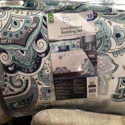 Queen Size Bedspread 