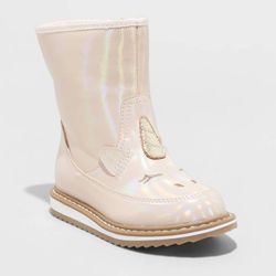 Cat & Jack Toddler Girls' Isla Zipper Slip-On Winter Boots