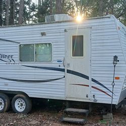 Pioneer Spirit Travel Camper