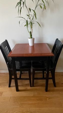 Cafe Table and chairs