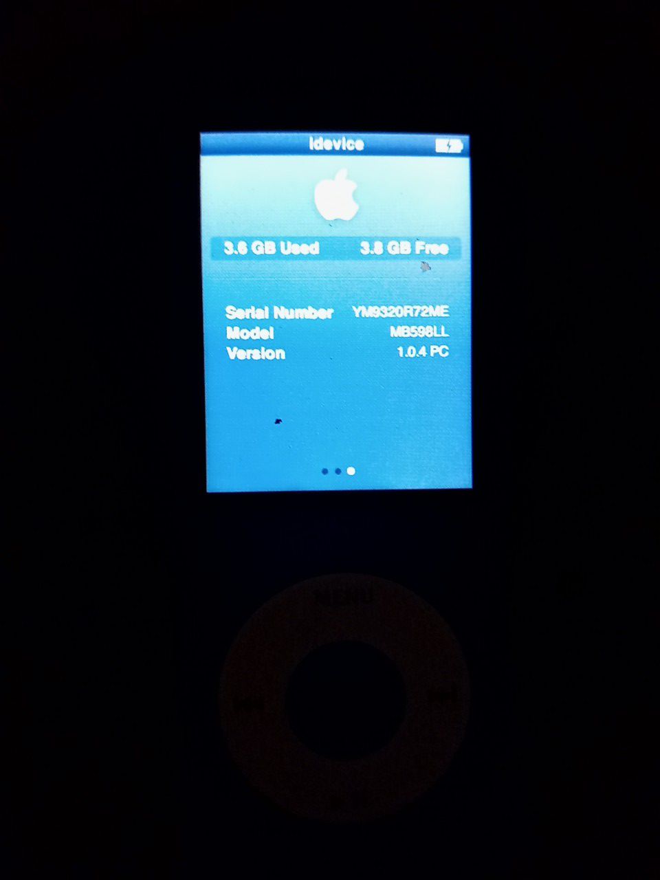 Apple iPod Nano blue 8 GB 4th Generation MB598LL