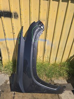 2022-2025 TOYOTA TUNDRA RIGHT FENDER