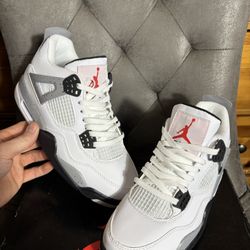 Jordan 4 White Cement Size 7 Men’s Sneakers