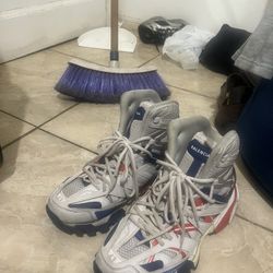 Balenciaga Track Hi Sz 10