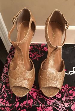 Qupid gold glitter heels