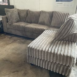 🛋️🔥 MOCHA PLUSH SECTIONAL — COMFORT THAT FILLS THE ROOM 🔥