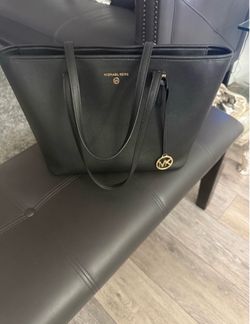 Pretty item