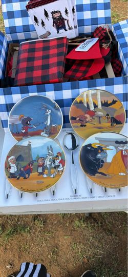 Beautiful collectors addition plates