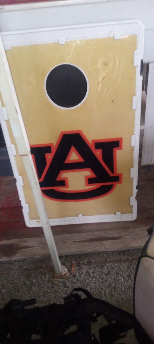 Auburn Cornhole Game