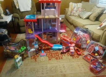 Barbie Dreamhouse Playset with Accessories