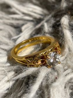Women’s Cocktail Fashion Ring