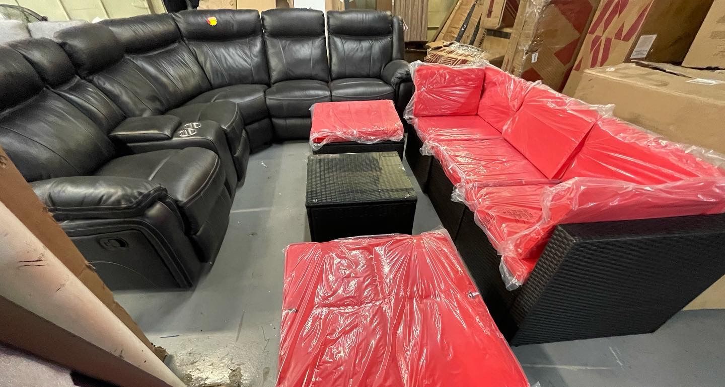 New Red Outdoor Patio Set Fully Assembled , We Offer Delivery For A Fee 