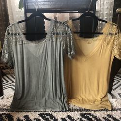 Cute Lacey Short Sleeve Tops(New W/O Tags)