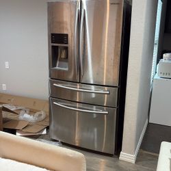 Fridge! Doesn’t Work Needs Fixing 