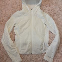 Lululenmon New With Tags 