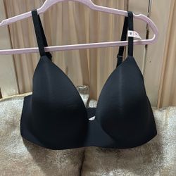 VICTORIA’S SECRET 36DDD