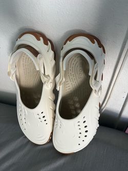 Crocs  Echo Clogs