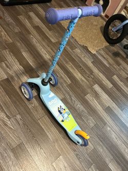 Bluey kids 3 wheel scooter