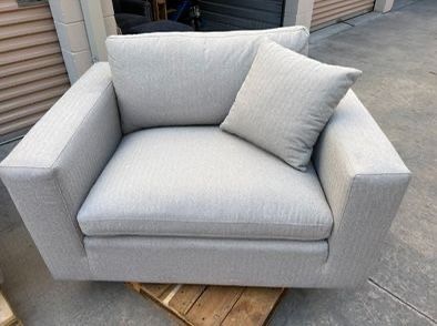 New_Open Box_Costco Thomasville Hoxton Sofa and Oversized Swivel Chair