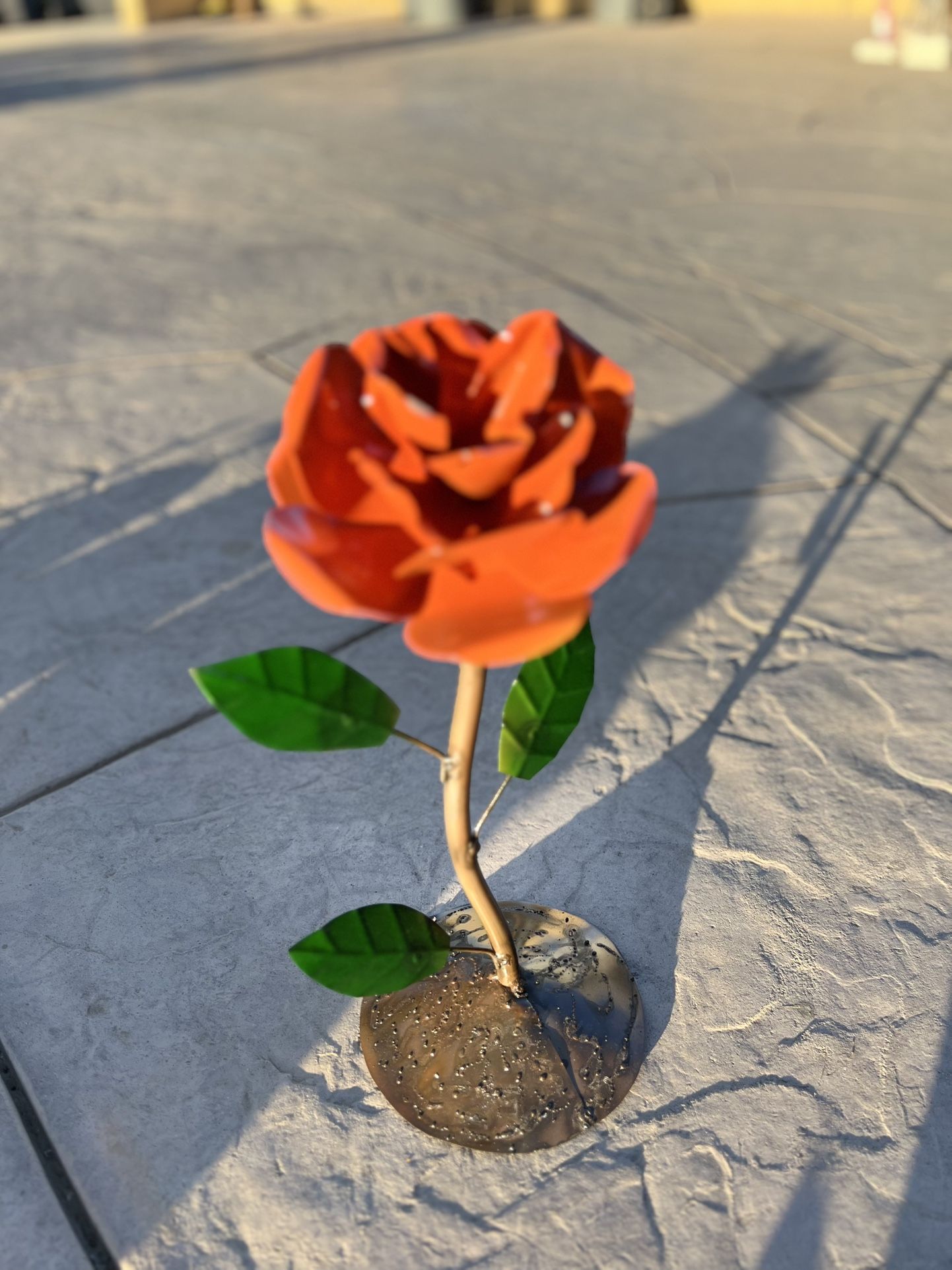 handcrafted Iron roses ..they're a great gifts  for occasions  like   anniversaries or Valentine's Day, They are weatherproof and can be used for both