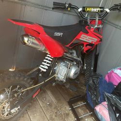SSR 125cc Comes With Bike Trailer