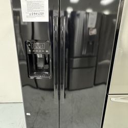 Black GE 25 Cu.ft Side By Side Refrigerator With Water And Ice