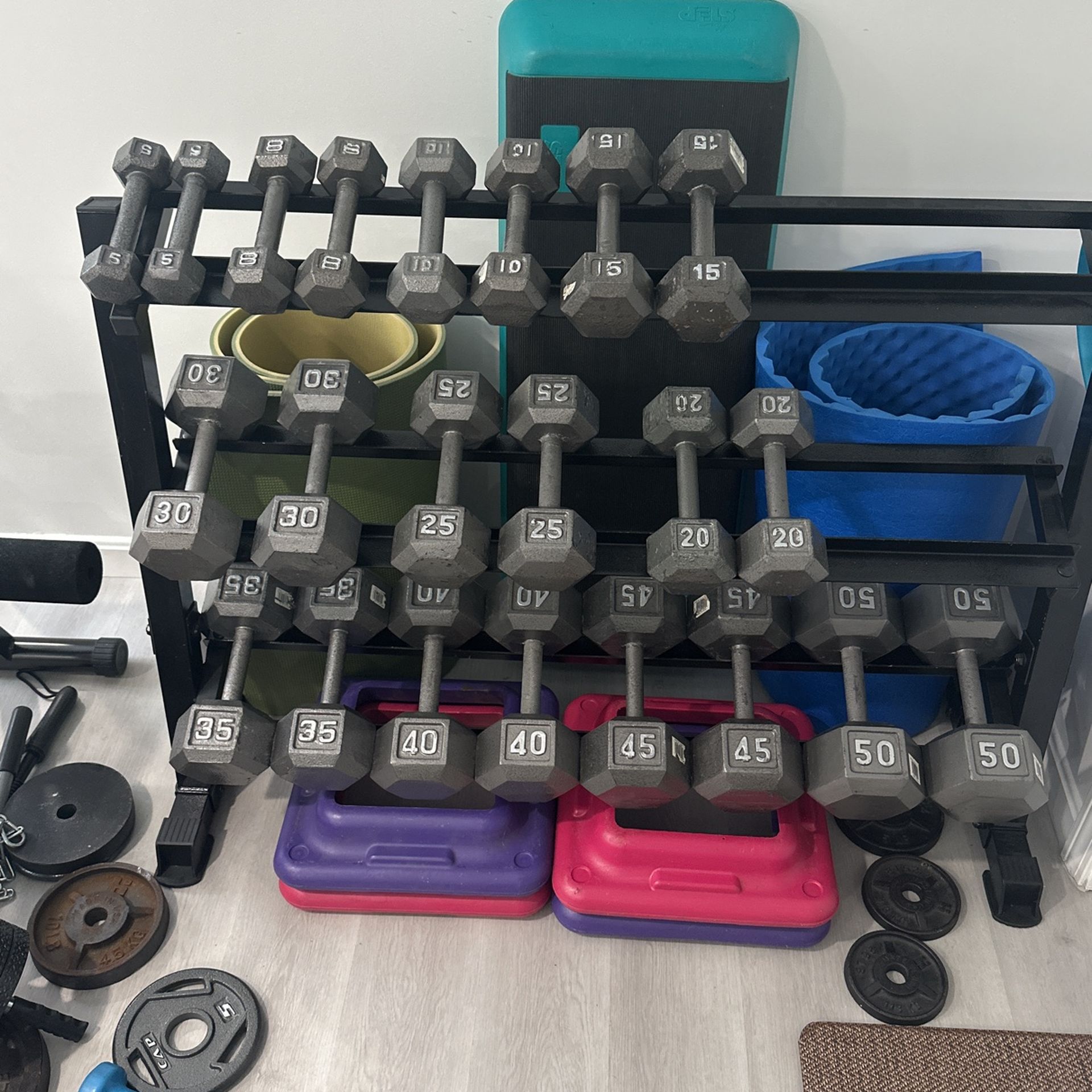 Cast Hex Dumbbell Set with Rack! 5lbs to 50lbs!