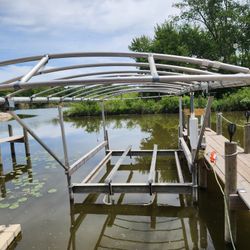 Shorestation 4000# 26 Ft Boat Lift Electric