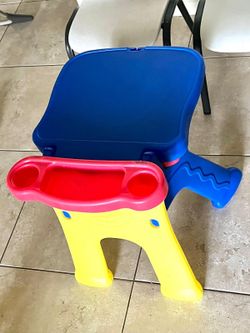 Kids desk