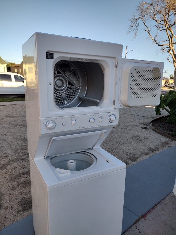 Stackable Washer And Gas Dryer 