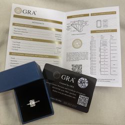 EMERALD CUT 2 CARAT TRUE LAB GROWN MOISSANITE ENGAGEMENT RING WITH ALL PAPERWORK BRAND NEW