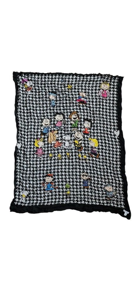 Ottotredici 813 × Peanuts Snoopy Halloween Scarf OS