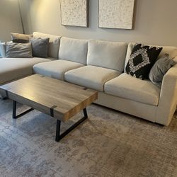 Sectional Couch with Chaise