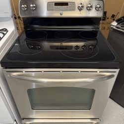 GE STAINLESS STELL ELECTRIC STOVE 60 DAY OF WARRANTY 