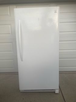 Kenmore standup frost free freezer for $220. Dimensions are 30Wx30Dx62H. Pick up only.