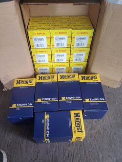 Land Rover Range Rover oil filters.