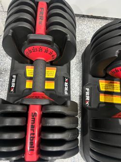 Adjustable dumbbells set