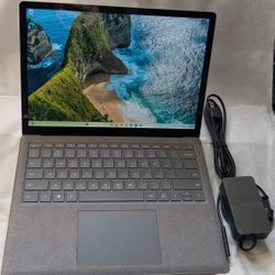 Very Nice MICROSOFT SURFACE LAPTOP 4  WINDOWS 11 PRO 13.5 inch TOUCHSCREEN 256GB PENTIUM i5