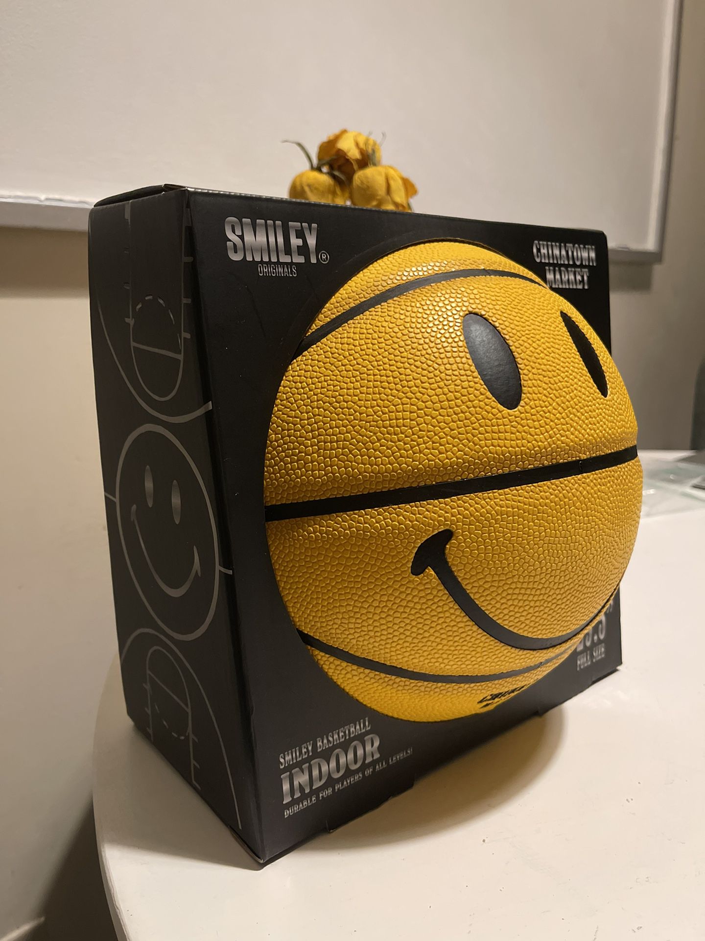 Chinatown Smiley Basketball Jersey - Yellow