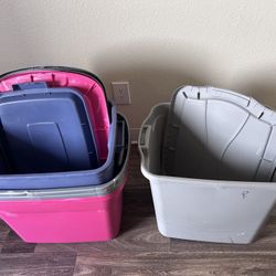 5 boxes with their lids 18 Gal -68 L