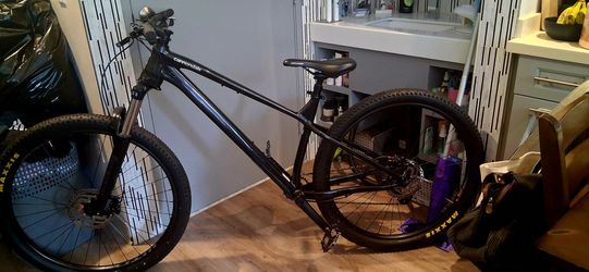 Cannondale habit ht 3 hardtail  like new condition large frame