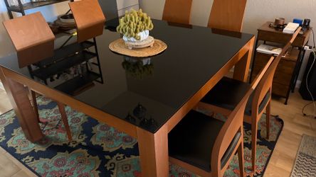 Dinning table