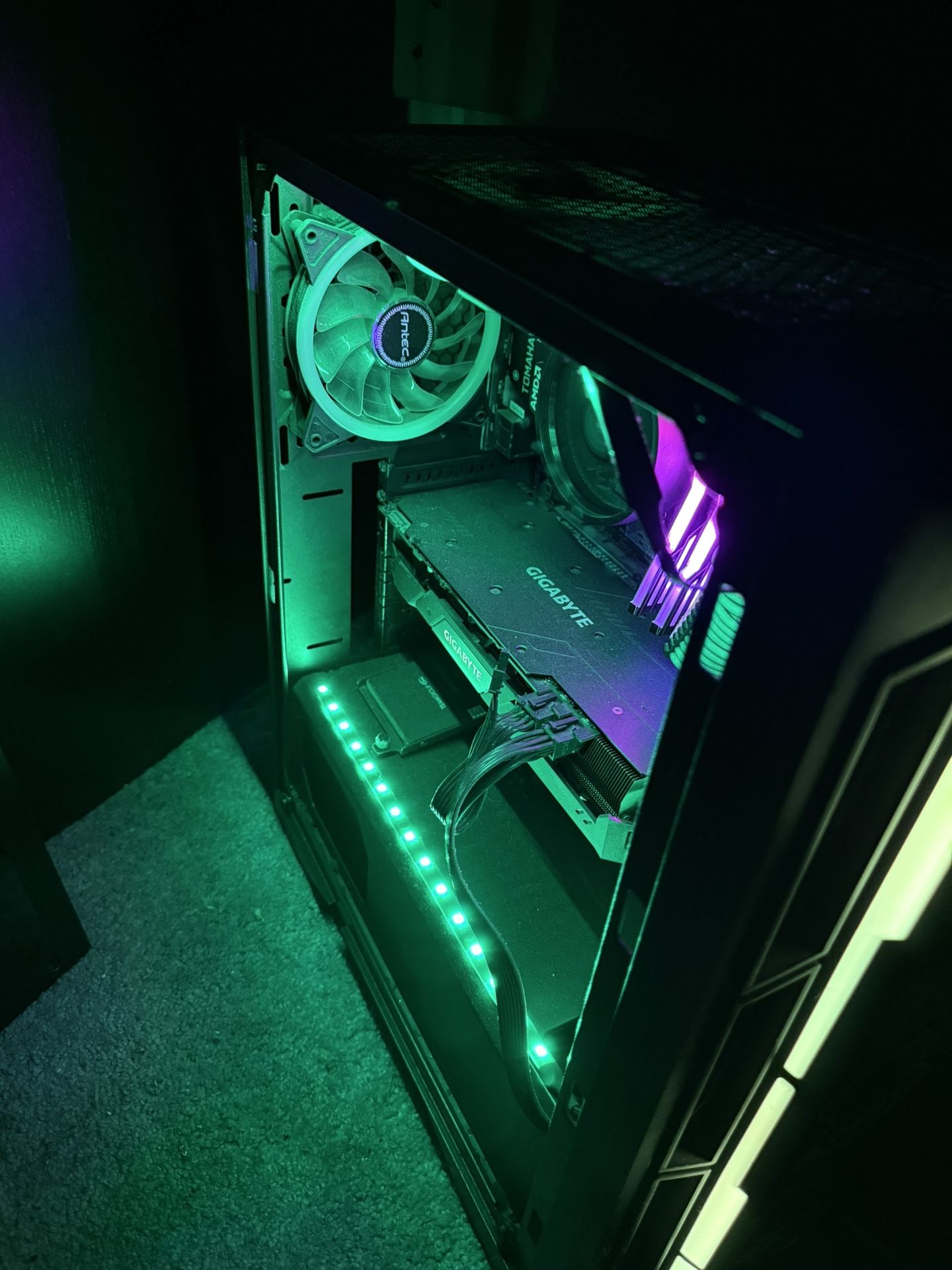 PC GAMING SETUP