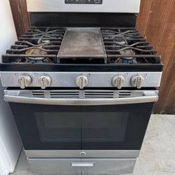 GE Stainless Steel Stove 