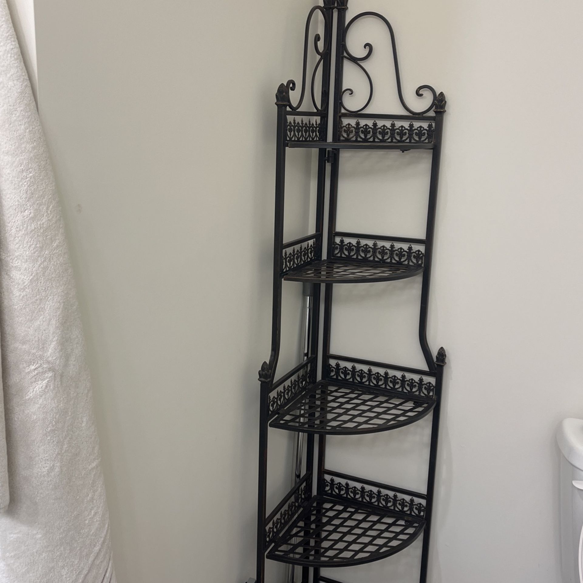 Shelf Corner Piece