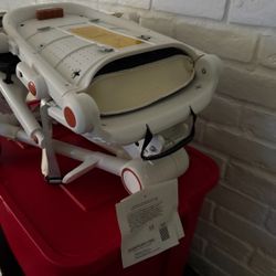 UNISWAN Baby Stroller (New) Used Once