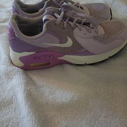 Nike Air Max Tennis Shoes 
