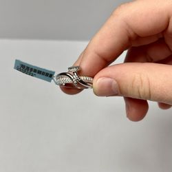 Beautifully Crafted 925 Sterling Silver Ring. 2.15 K Vvs 1 Moissanite