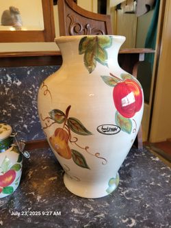 Vase & Canister set